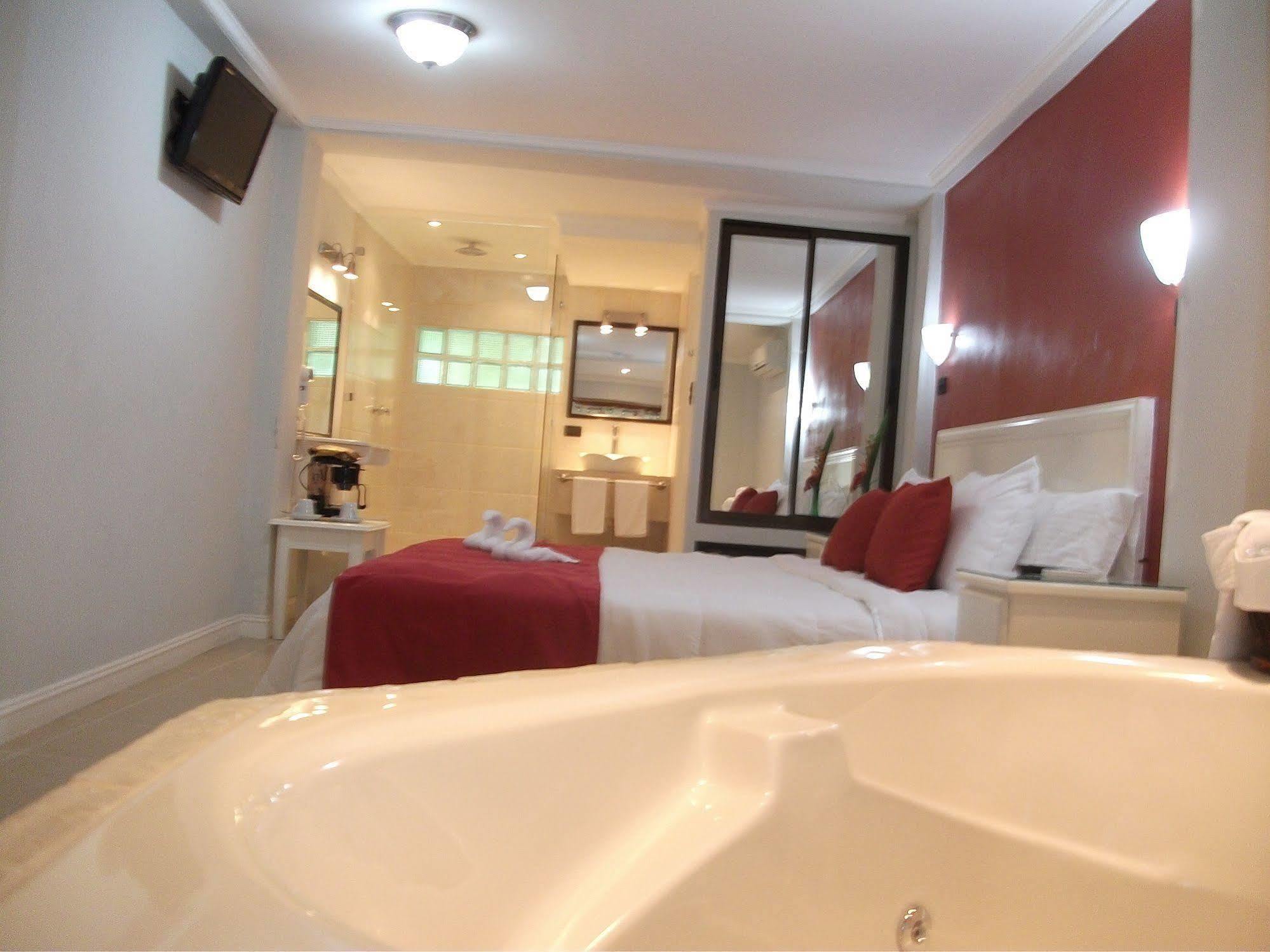 Copacabana Hotel And Suites (Adults Only) Jacó Eksteriør bilde