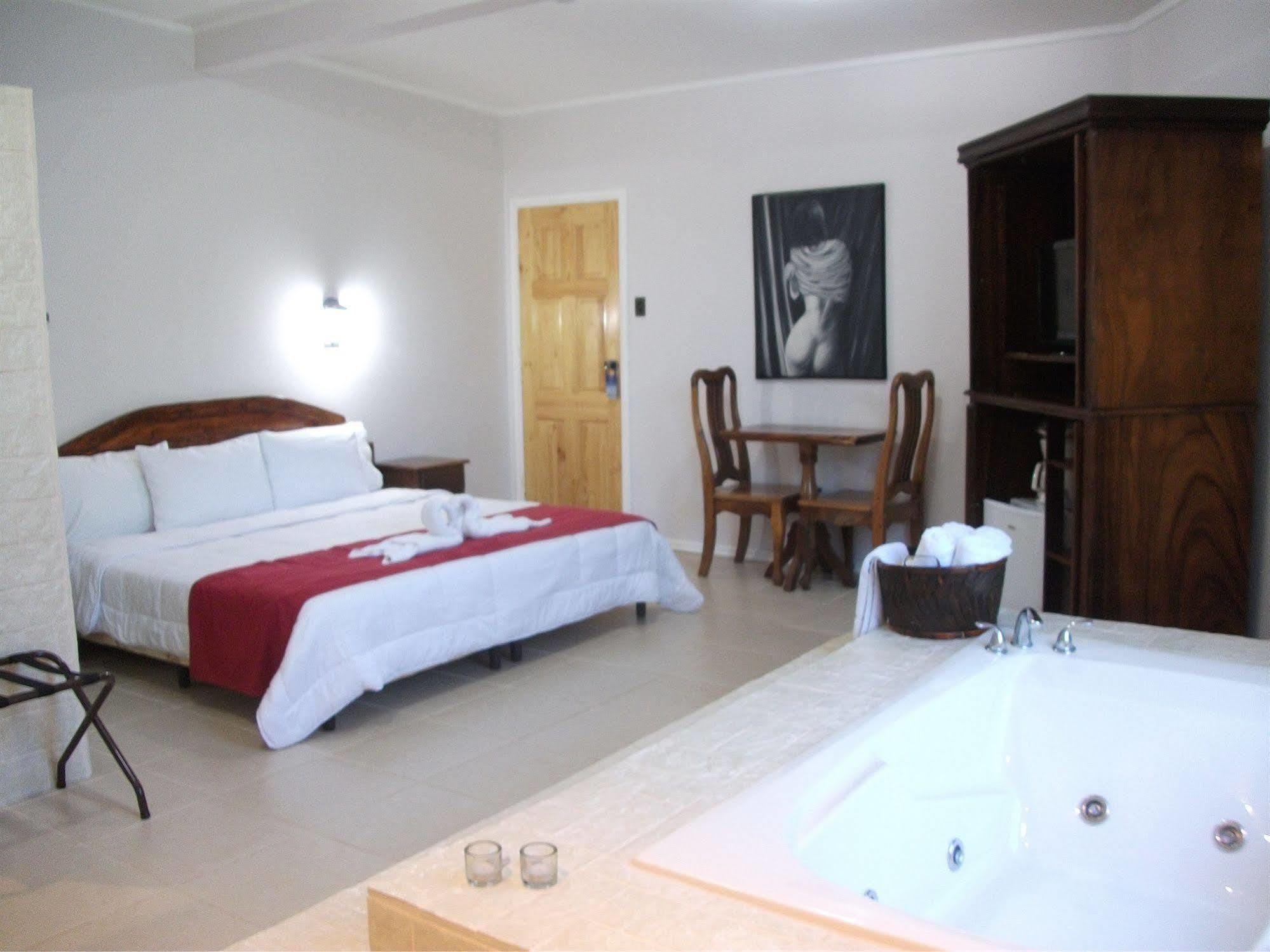 Copacabana Hotel And Suites (Adults Only) Jacó Eksteriør bilde