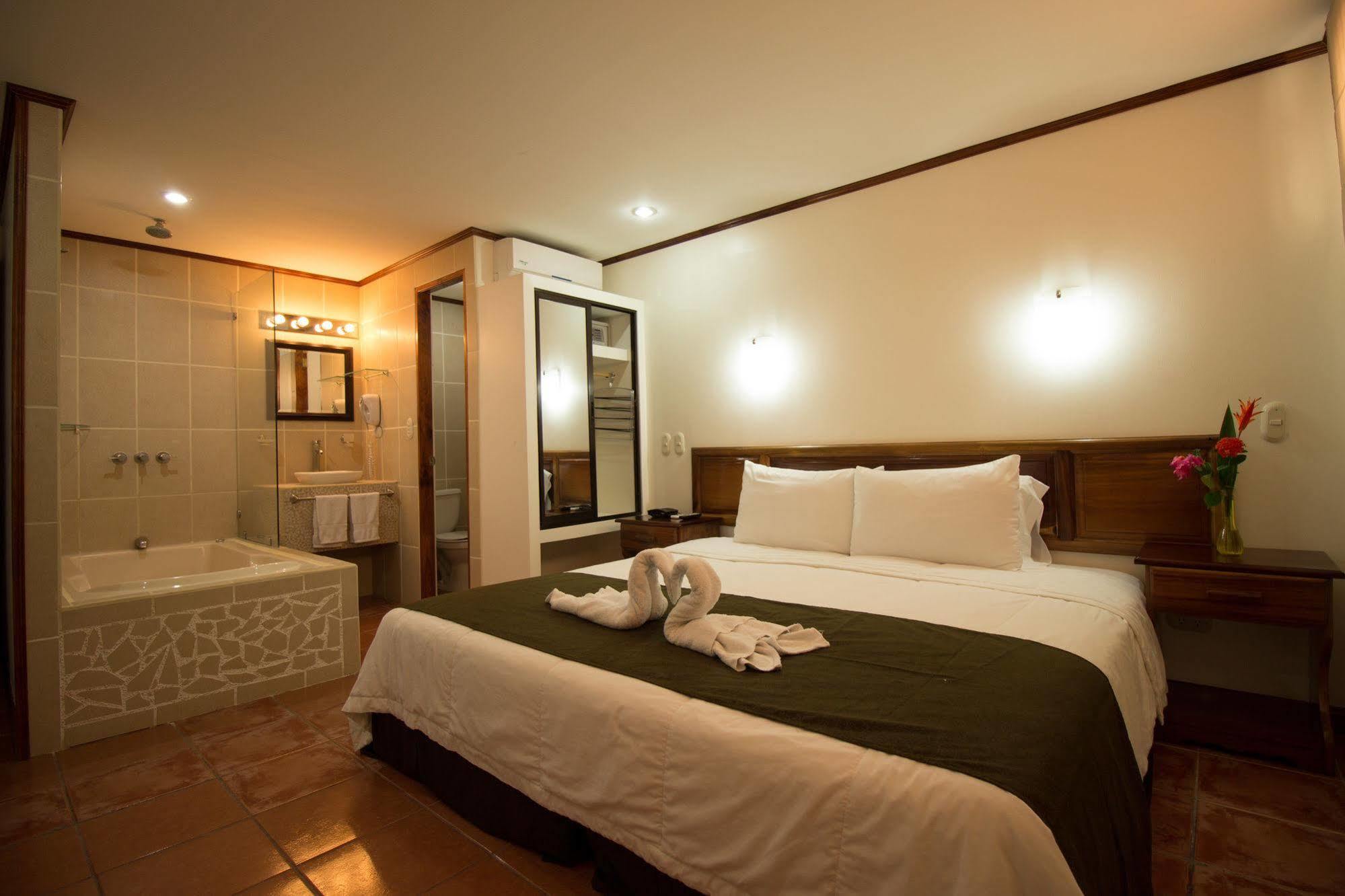 Copacabana Hotel And Suites (Adults Only) Jacó Eksteriør bilde